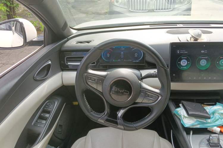 Used BYD Seal 06 New Energy 2024 DM-i 80KM Prestige Model Steering Wheel