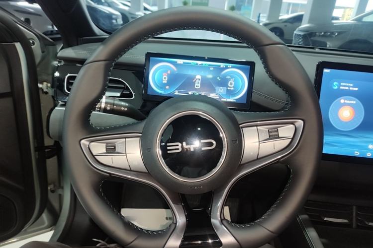 Used BYD Seal 06 New Energy 2024 DM-i 120KM Luxury Model Steering Wheel