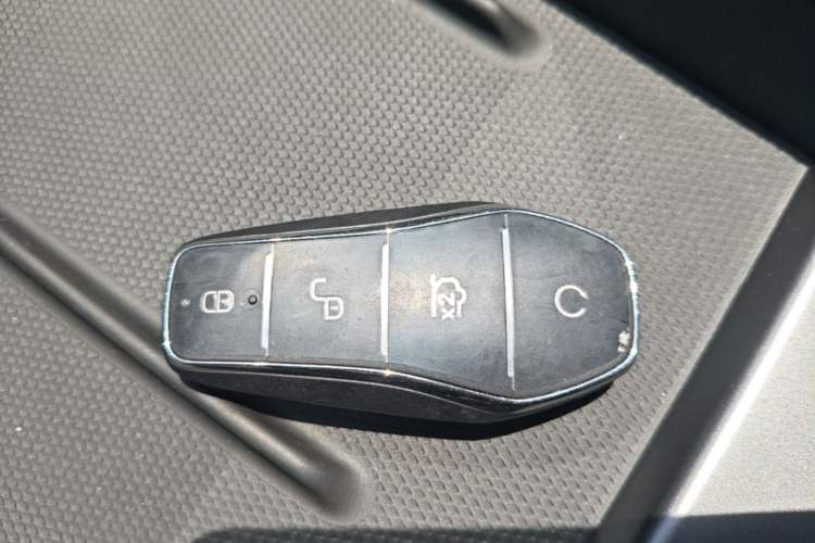 Used BYD Seal 06 New Energy 2024 DM-i 80KM Prestige Model Vehicle Key