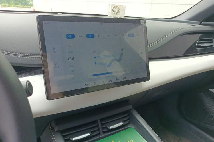 Used BYD Seal 06 New Energy 2024 DM-i 80KM Prestige Model Audio And AC Panel