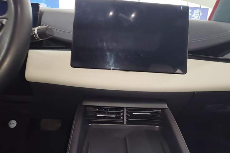 Used BYD Seal 06 New Energy 2024 DM-i 120KM Luxury Model Audio And AC Panel