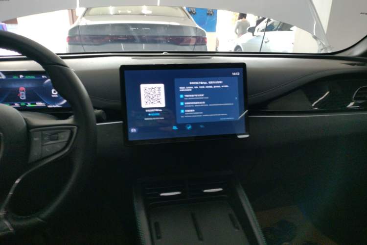 Used BYD Seal 06 New Energy 2024 DM-i 80KM Prestige Model Audio And AC Panel