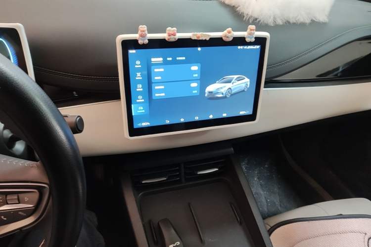 Used BYD Seal 06 New Energy 2024 DM-i 80KM Luxury Model Audio And AC Panel