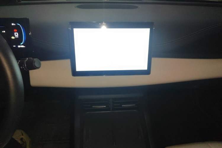 Used BYD Seal 06 New Energy 2024 DM-i 80KM Luxury Model Audio And AC Panel