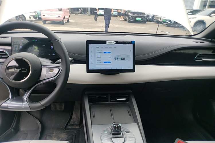 Used BYD Seal 06 New Energy 2024 DM-i 80KM Luxury Model Audio And AC Panel