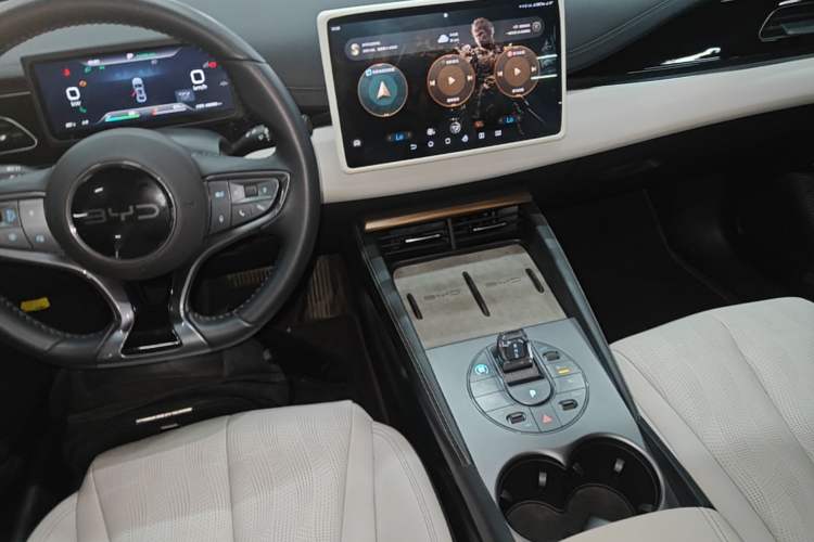 Used BYD Seal 06 New Energy 2024 DM-i 120KM Luxury Model Audio And AC Panel
