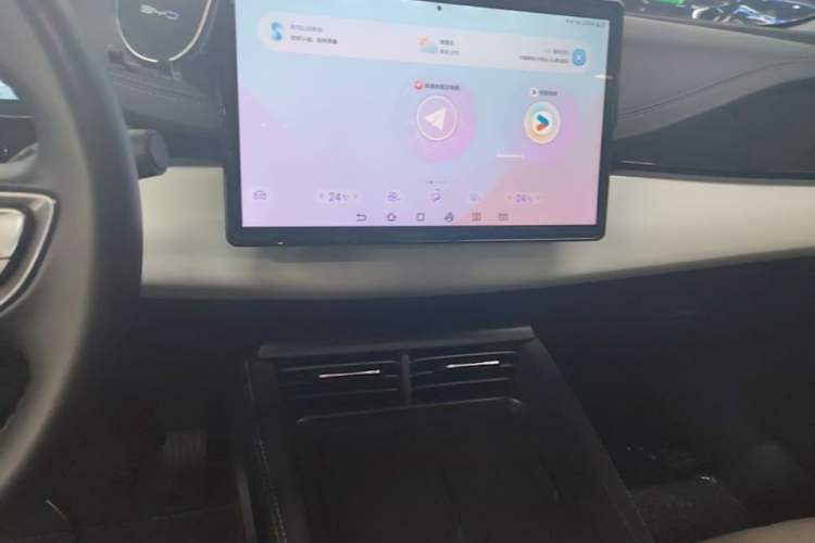 Used BYD Seal 06 New Energy 2024 DM-i 80KM Prestige Model Audio And AC Panel