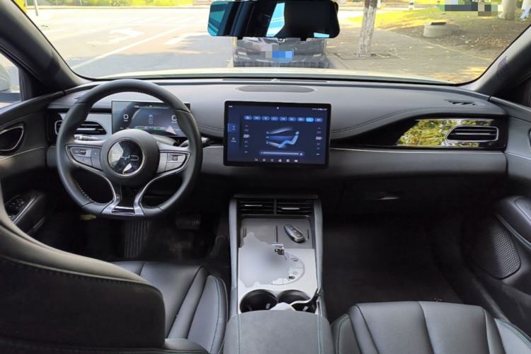 Used BYD Seal 06 New Energy 2024 DM-i 80KM Prestige Model Center Console