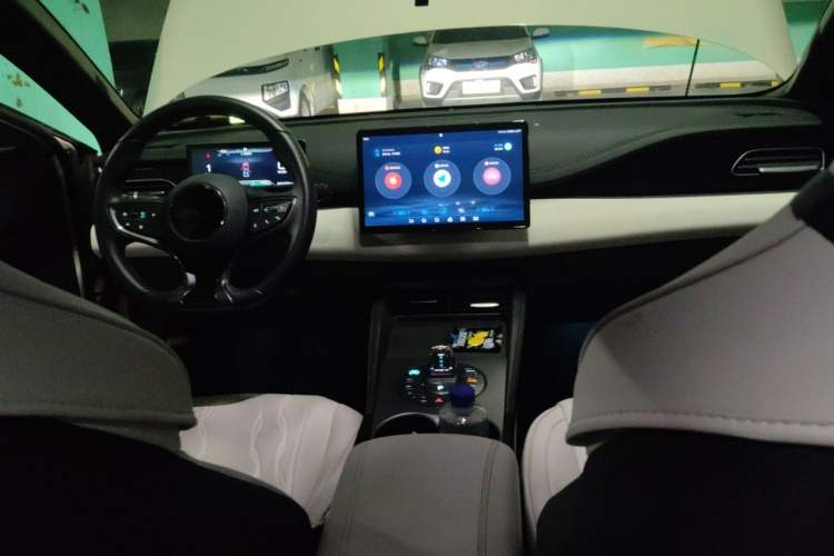 Used BYD Seal 06 New Energy 2024 DM-i 80KM Prestige Model Center Console
