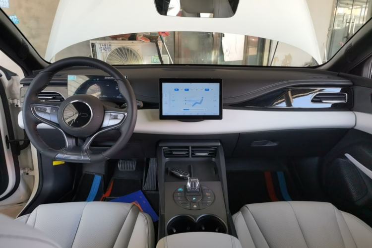 Used BYD Seal 06 New Energy 2024 DM-i 80KM Luxury Model Center Console