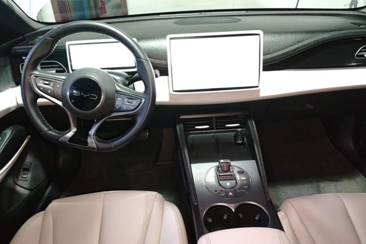 Used BYD Seal 06 New Energy 2024 DM-i 80KM Prestige Model Center Console
