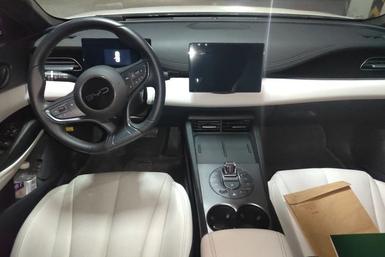 Used BYD Seal 06 New Energy 2024 DM-i 80KM Luxury Model Center Console
