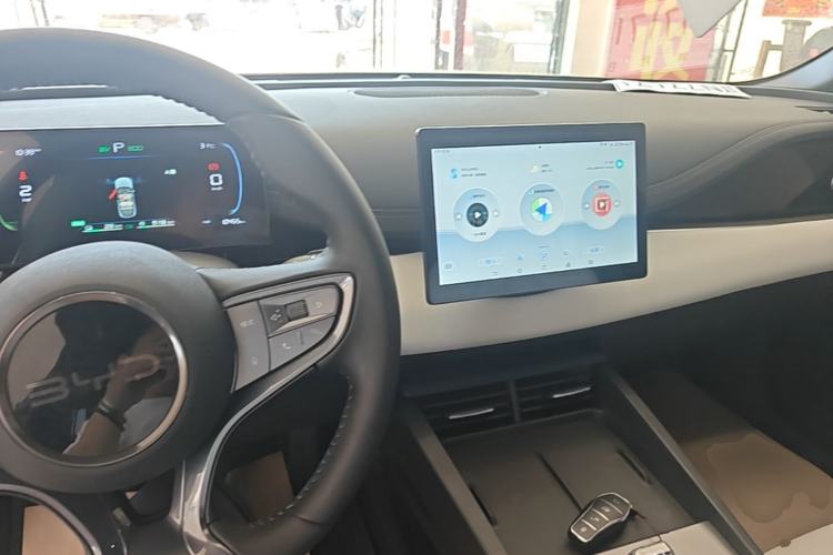 Used BYD Seal 06 New Energy 2024 DM-i 80KM Luxury Model Center Console