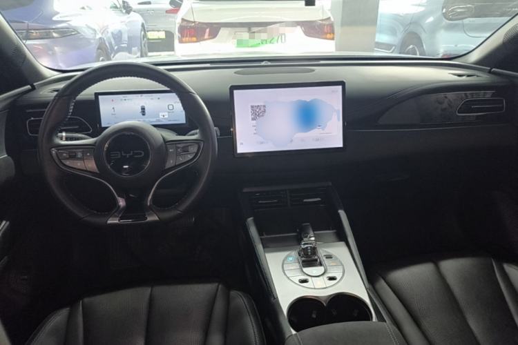 Used BYD Seal 06 New Energy 2024 DM-i 120KM Luxury Model Center Console