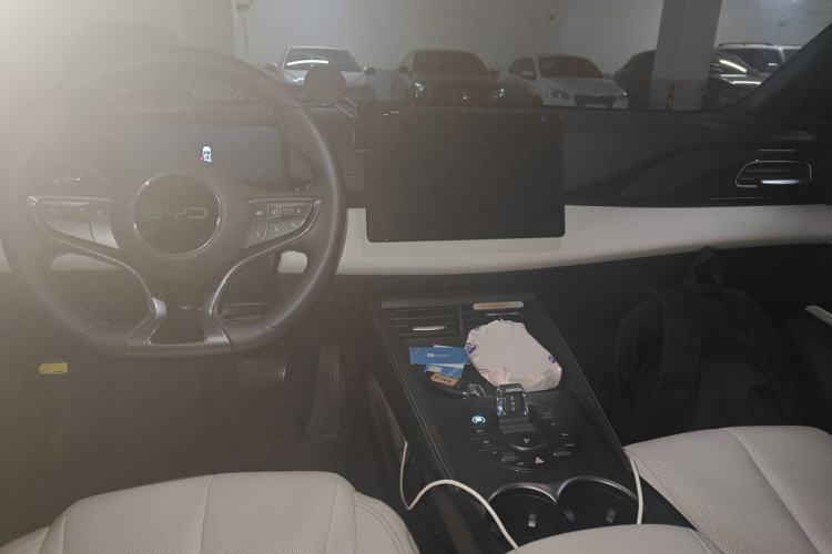 Used BYD Seal 06 New Energy 2024 DM-i 120KM Prestige Model Center Console