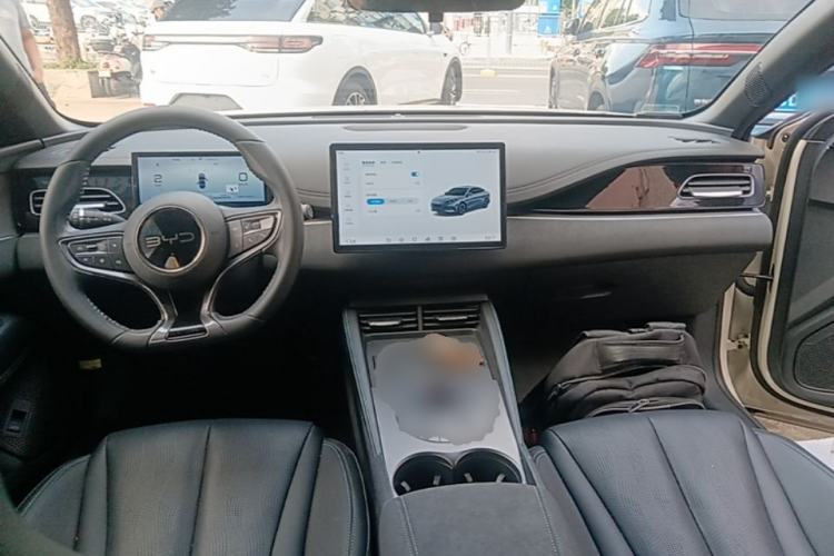 Used BYD Seal 06 New Energy 2024 DM-i 120KM Luxury Model Center Console