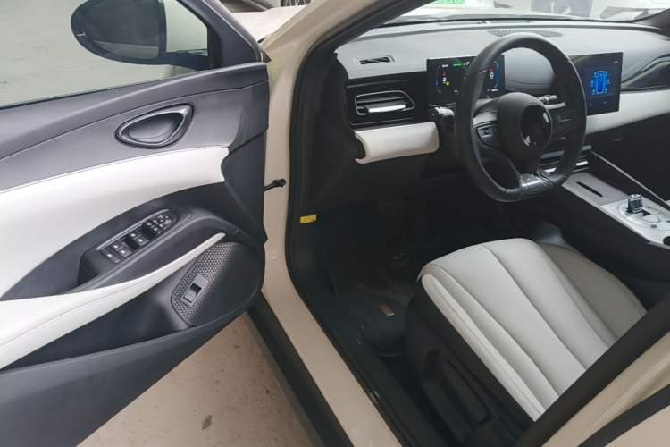 Used BYD Seal 06 New Energy 2024 DM-i 80KM Luxury Model Driver Seat