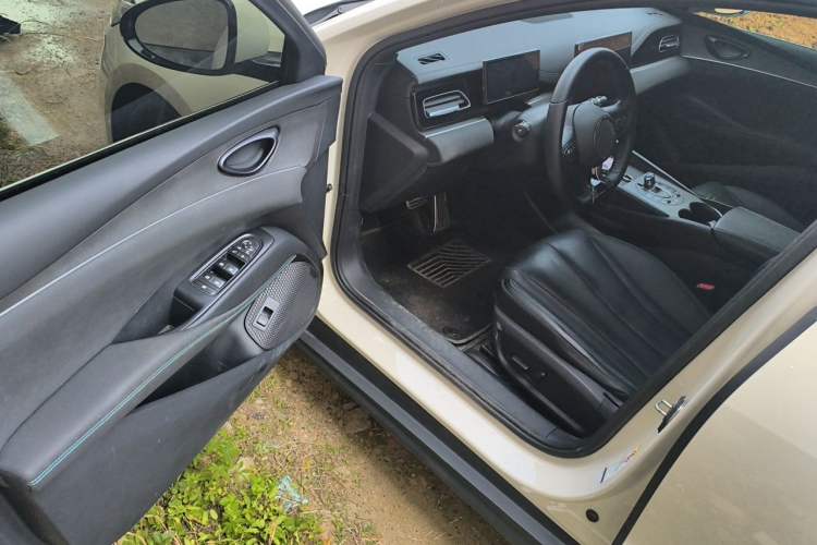 Used BYD Seal 06 New Energy 2024 DM-i 80KM Prestige Model Driver Seat