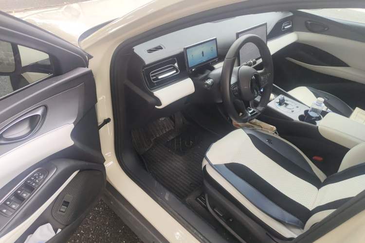 Used BYD Seal 06 New Energy 2024 DM-i 80KM Prestige Model Driver Seat