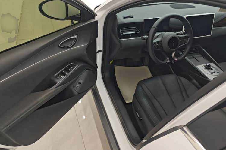 Used BYD Seal 06 New Energy 2024 DM-i 120KM Luxury Model Driver Seat