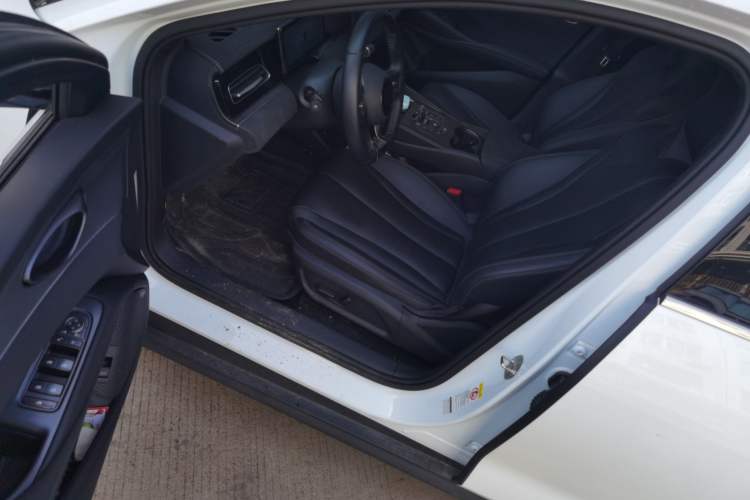 Used BYD Seal 06 New Energy 2024 DM-i 80KM Prestige Model Driver Seat