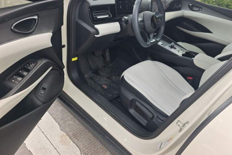 Used BYD Seal 06 New Energy 2024 DM-i 80KM Luxury Model Driver Seat