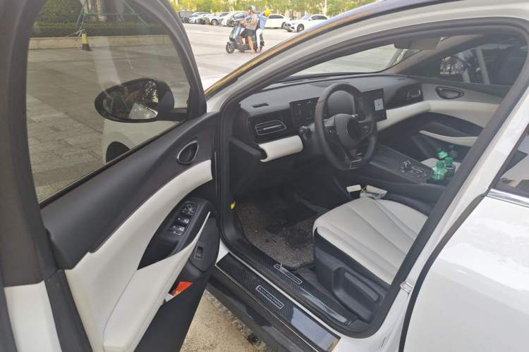 Used BYD Seal 06 New Energy 2024 DM-i 80KM Luxury Model Driver Seat
