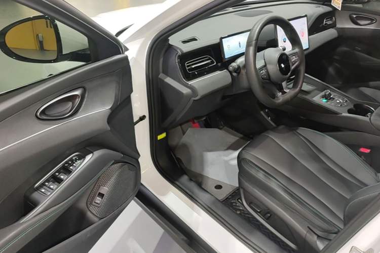 Used BYD Seal 06 New Energy 2024 DM-i 80KM Prestige Model Driver Seat