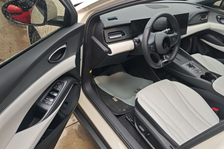 Used BYD Seal 06 New Energy 2024 DM-i 80KM Prestige Model Driver Seat