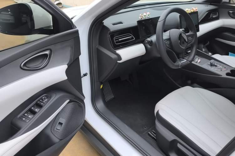 Used BYD Seal 06 New Energy 2024 DM-i 80KM Luxury Model Driver Seat