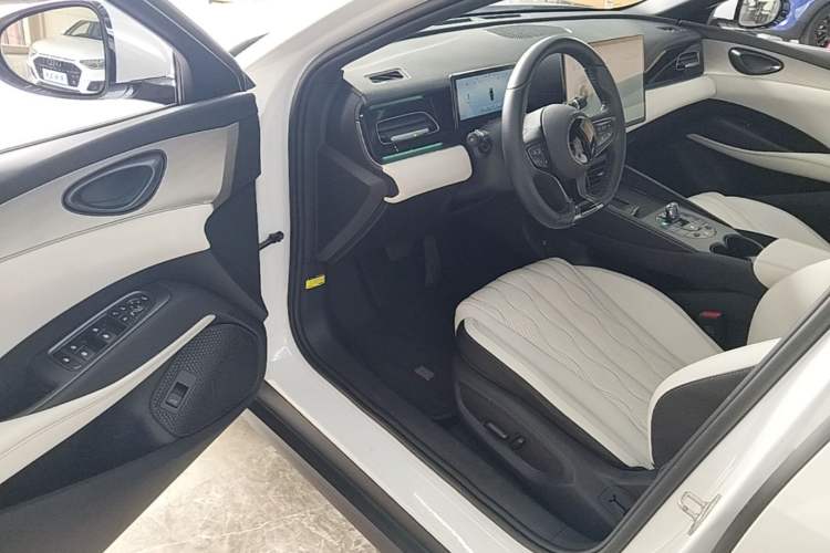 Used BYD Seal 06 New Energy 2024 DM-i 120KM Flagship Model Driver Seat