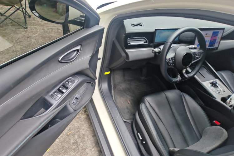 Used BYD Seal 06 New Energy 2024 DM-i 120KM Luxury Model Driver Seat
