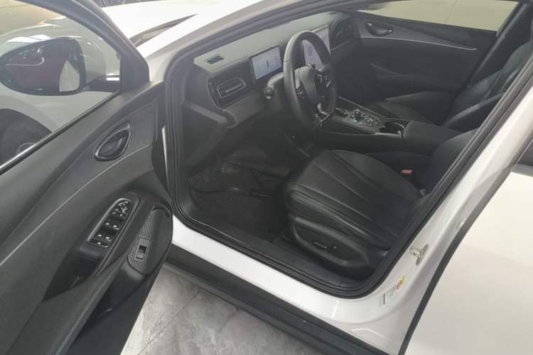 Used BYD Seal 06 New Energy 2024 DM-i 120KM Luxury Model Driver Seat