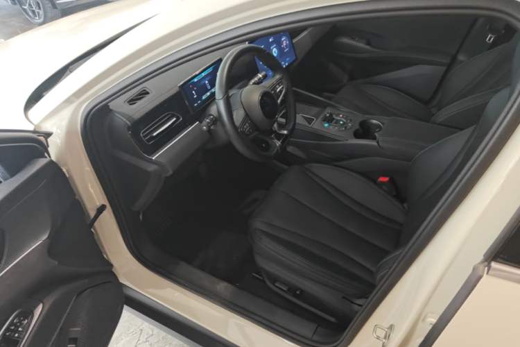 Used BYD Seal 06 New Energy 2024 DM-i 120KM Prestige Model Driver Seat