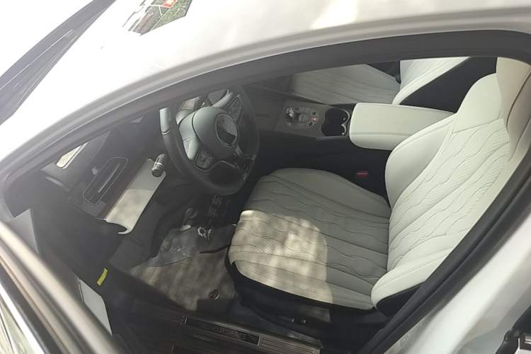 Used BYD Seal 06 New Energy 2024 DM-i 120KM Flagship Model Driver Seat