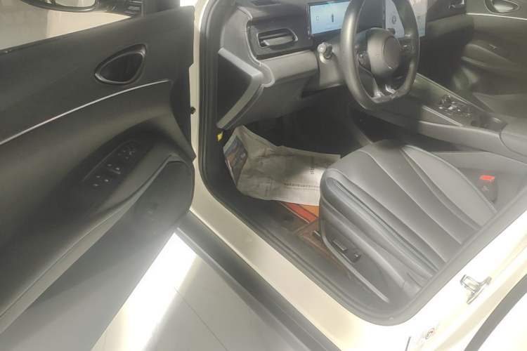 Used BYD Seal 06 New Energy 2024 DM-i 80KM Prestige Model Driver Seat