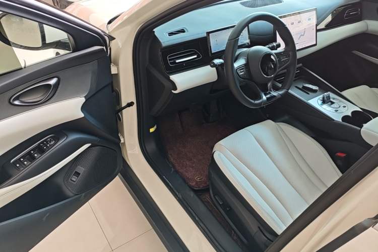 Used BYD Seal 06 New Energy 2024 DM-i 80KM Prestige Model Driver Seat