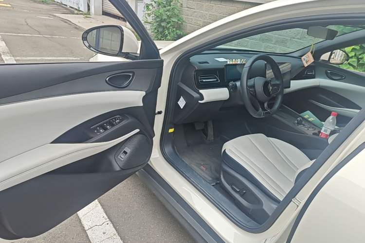 Used BYD Seal 06 New Energy 2024 DM-i 120KM Luxury Model Driver Seat