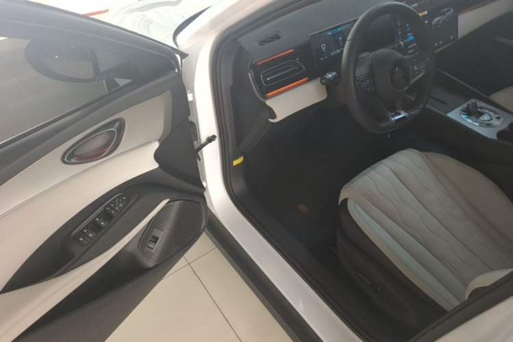 Used BYD Seal 06 New Energy 2024 DM-i 120KM Flagship Model Driver Seat