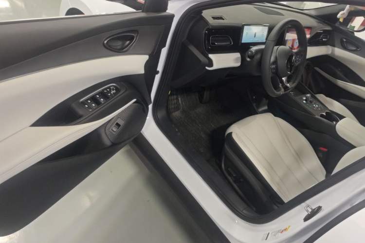 Used BYD Seal 06 New Energy 2024 DM-i 120KM Prestige Model Driver Seat