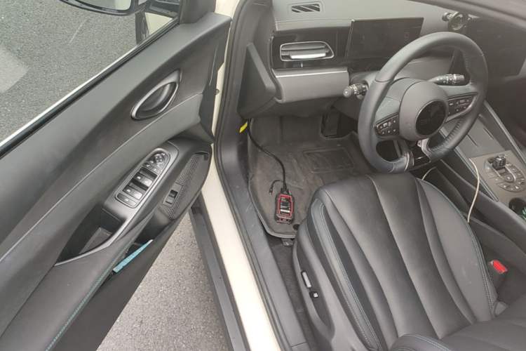 Used BYD Seal 06 New Energy 2024 DM-i 120KM Luxury Model Driver Seat