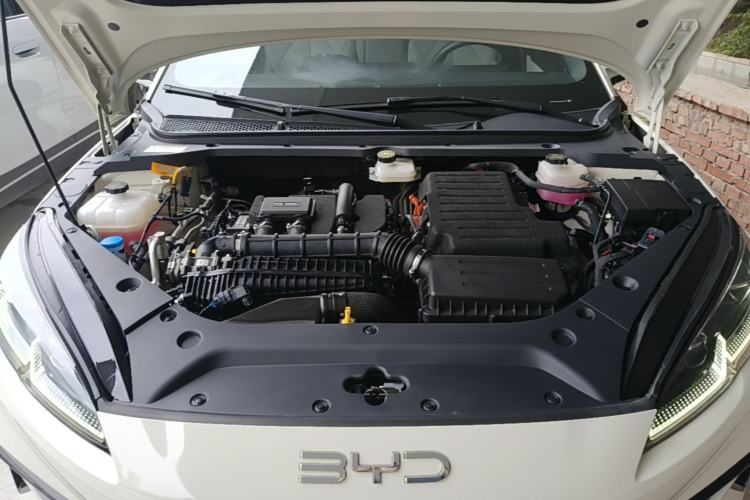 Used BYD Seal 06 New Energy 2024 DM-i 80KM Luxury Model Engine Bay