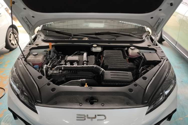 Used BYD Seal 06 New Energy 2024 DM-i 80KM Prestige Model Engine Bay