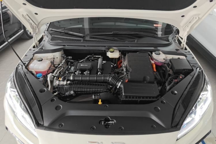 Used BYD Seal 06 New Energy 2024 DM-i 120KM Luxury Model Engine Bay