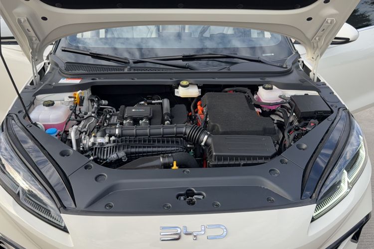 Used BYD Seal 06 New Energy 2024 DM-i 80KM Luxury Model Engine Bay