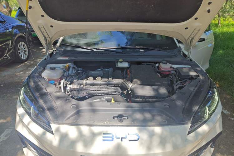 Used BYD Seal 06 New Energy 2024 DM-i 80KM Luxury Model Engine Bay