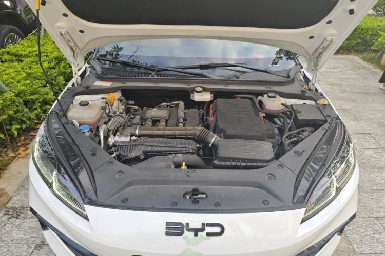Used BYD Seal 06 New Energy 2024 DM-i 80KM Luxury Model Engine Bay