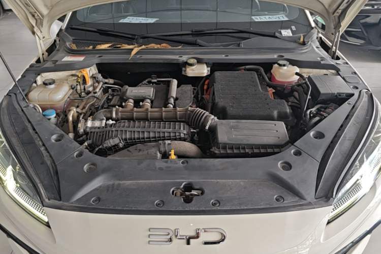 Used BYD Seal 06 New Energy 2024 DM-i 80KM Prestige Model Engine Bay