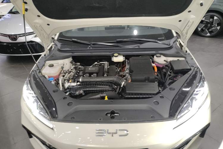 Used BYD Seal 06 New Energy 2024 DM-i 120KM Luxury Model Engine Bay