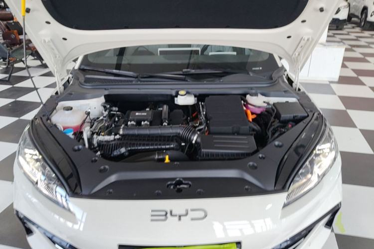 Used BYD Seal 06 New Energy 2024 DM-i 120KM Luxury Model Engine Bay